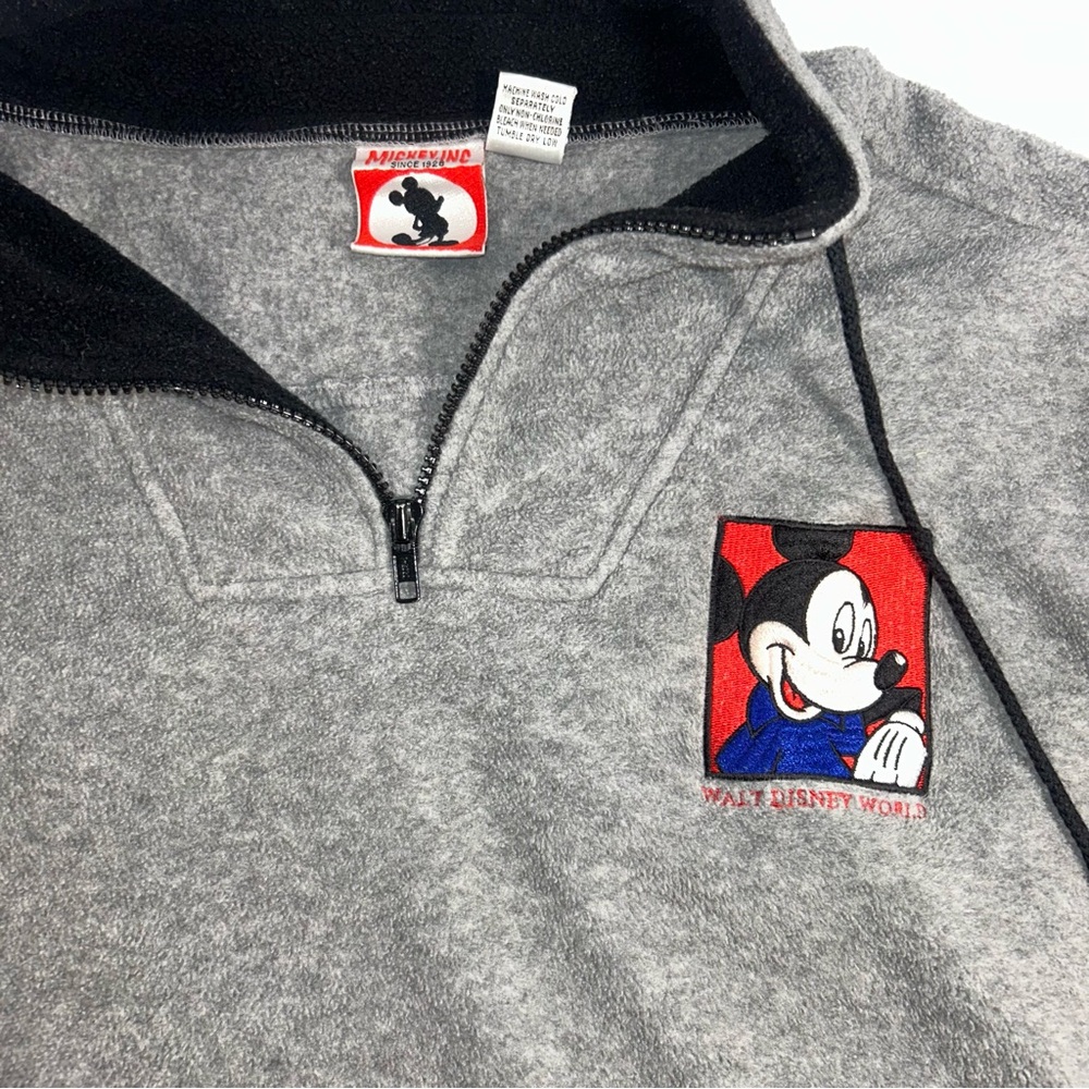 Mickey inc Walt Disney World Men’s Sweater Size Medium Gray 1/4 Zip - Picture 2 of 14